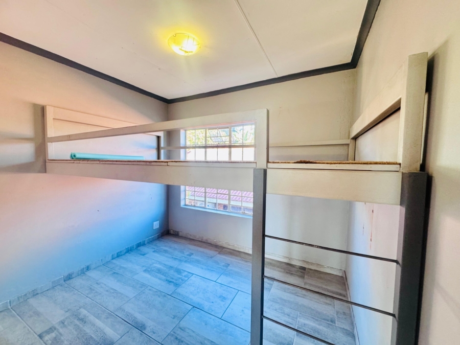 To Let 4 Bedroom Property for Rent in Bodorp North West